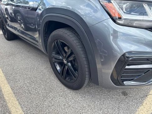 Used 2023 Volkswagen Atlas SEL R-Line AWD/4WD image 5