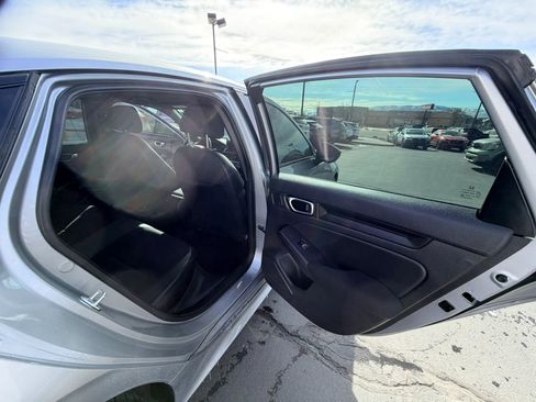 Used 2023 Honda Civic Sport image 14