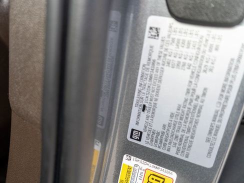 Used 2021 GMC Yukon Denali image 43