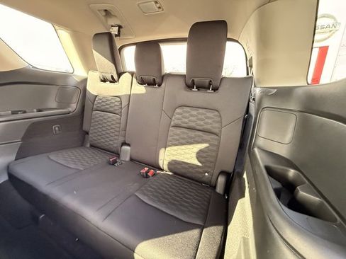 Certified 2024 Nissan Pathfinder S image 16