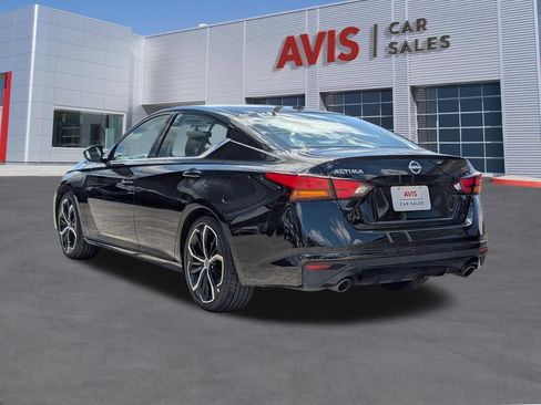 Used 2025 Nissan Altima 2.5 SR FWD image 3