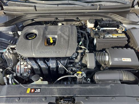 Used 2019 Hyundai Elantra SE image 31