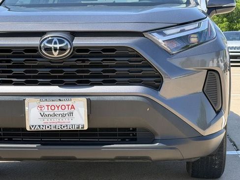 Certified 2022 Toyota RAV4 XLE w/ Convenience Package image 9