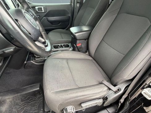 Used 2018 Jeep Wrangler Unlimited Sport S AWD/4WD image 21