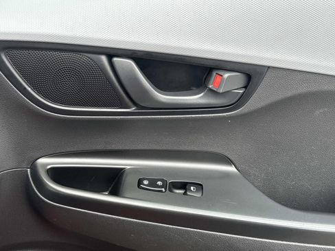 Used 2020 Hyundai Kona SE FWD image 16