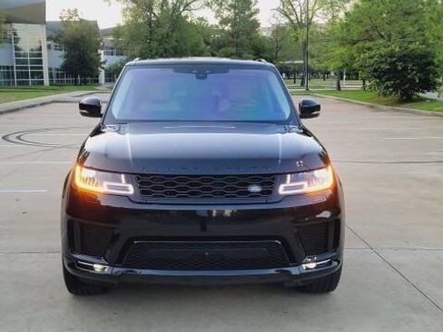 Used 2020 Land Rover Range Rover Sport HST image 2