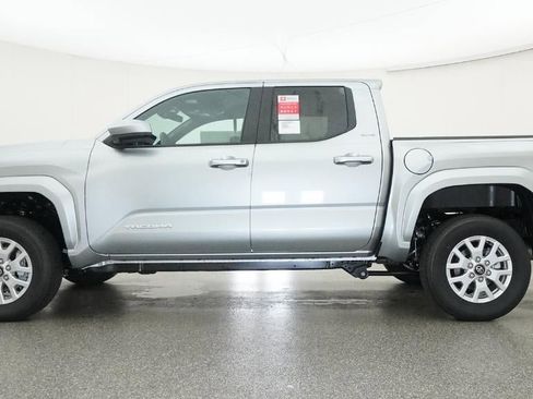 New 2026 Toyota Tacoma SR5 AWD/4WD image 19