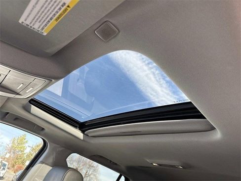 Used 2019 Chevrolet Tahoe LT w/ Luxury Package image 16