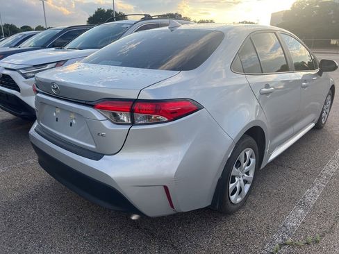 Used 2024 Toyota Corolla LE FWD image 4