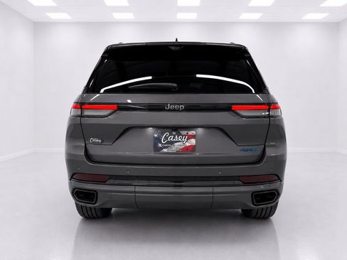 Used 2023 Jeep Grand Cherokee 30th Anniversary AWD/4WD image 10