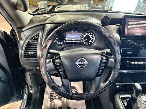 Used 2022 Nissan Armada SV w/ SV Appearance Package RWD image 17
