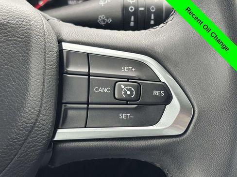 Used 2024 Jeep Compass Latitude image 14