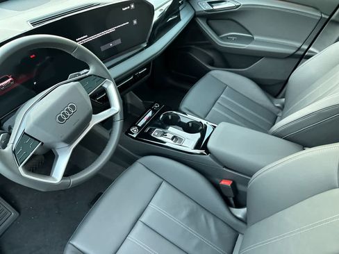 Used 2025 Audi Q6 e-tron Premium AWD/4WD image 11