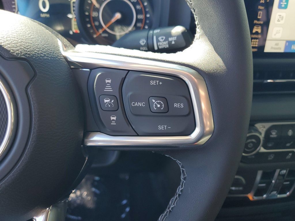 New 2025 Jeep Wrangler Unlimited Sahara AWD/4WD image 21