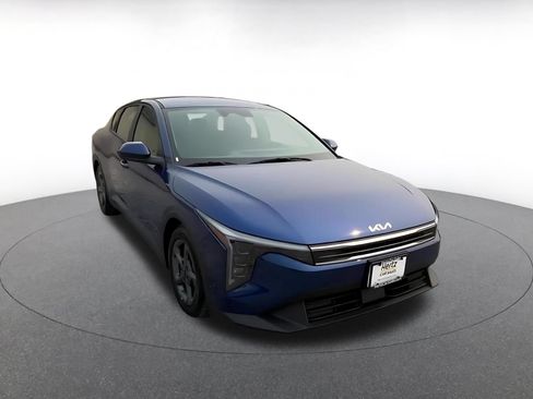 Used 2025 Kia K4 FWD image 3