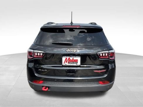 Used 2023 Jeep Compass Trailhawk w/ Sun and Sound Group AWD/4WD image 6