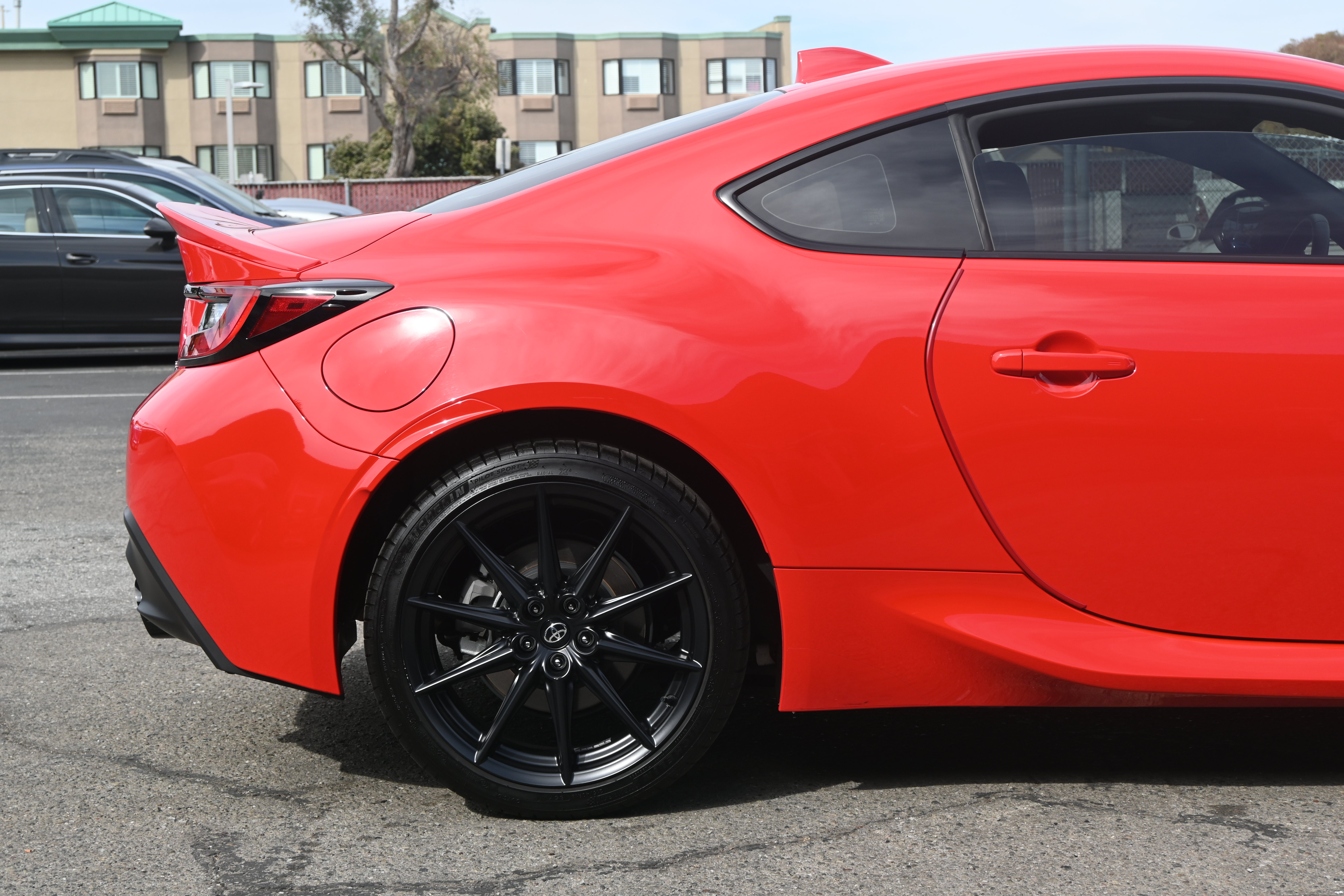 Used 2025 Toyota GR86 Premium w/ ALL Weather Mat Package (TMS) RWD image 13