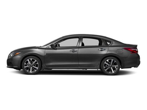 Used 2017 Nissan Altima 2.5 SR FWD image 6