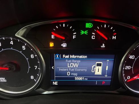 Used 2021 GMC Terrain SLE w/ Driver Convenience Package AWD/4WD image 2