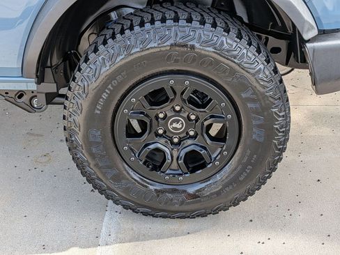 Used 2023 Ford Bronco Wildtrak AWD/4WD image 26