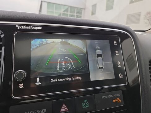 Used 2018 Mitsubishi Outlander SEL image 8