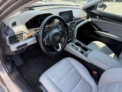 Used 2018 Honda Accord Touring image 13