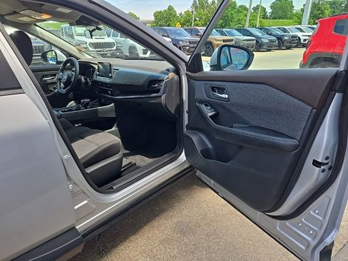 Used 2023 Nissan Rogue SV AWD/4WD image 67