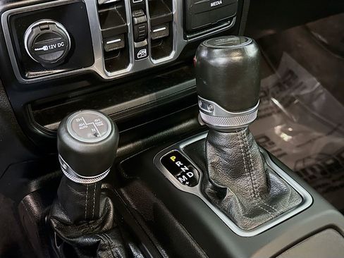 Used 2024 Jeep Wrangler Unlimited Sahara w/ Safety Group AWD/4WD image 8