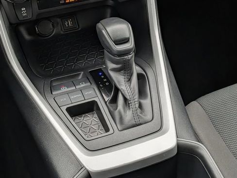 Used 2025 Toyota RAV4 LE image 12