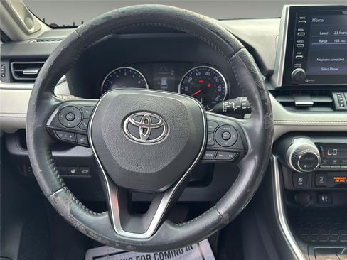 Used 2019 Toyota RAV4 XLE Premium w/ Cold Weather Package AWD/4WD image 11