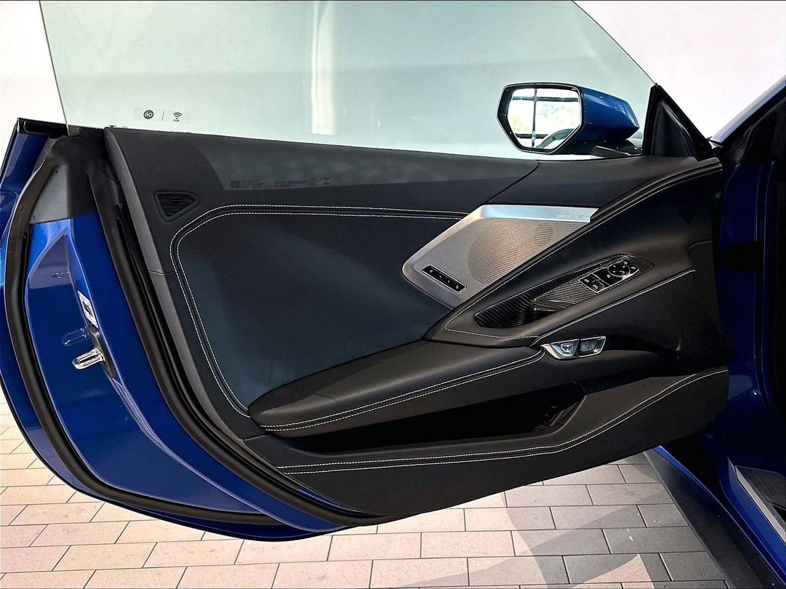 Used 2022 Chevrolet Corvette Stingray Premium Cpe w/ Z51 Performance Package RWD image 25