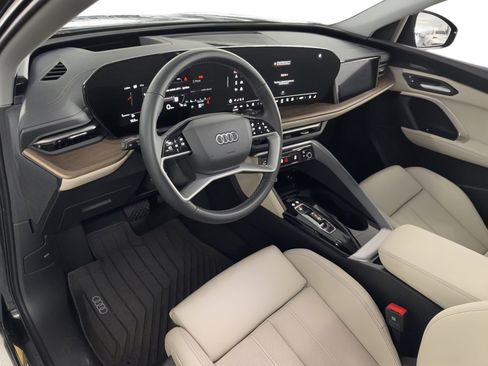 Used 2025 Audi Q5 Prestige image 4