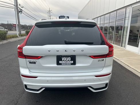 Certified 2025 Volvo XC60 B5 Plus image 4