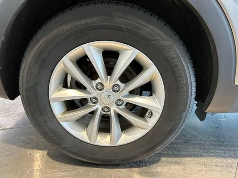 Used 2017 Kia Sorento AWD image 18