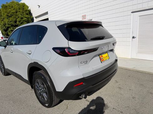 New 2026 MAZDA CX-5 Select image 4