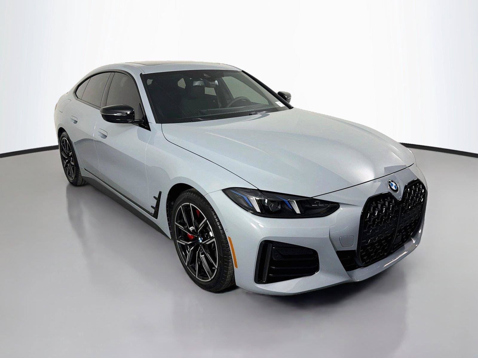 New 2026 BMW 430i xDrive w/ M Sport Package AWD/4WD image 3