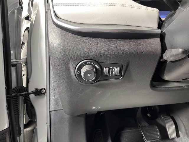 Used 2026 Jeep Compass Limited AWD/4WD image 18