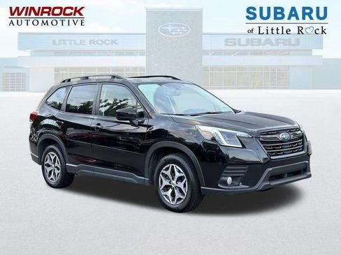 Used 2023 Subaru Forester Premium AWD/4WD image 1