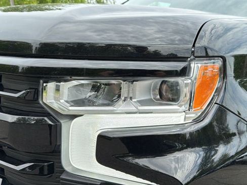 Used 2023 Chevrolet Silverado 1500 RST AWD/4WD image 9