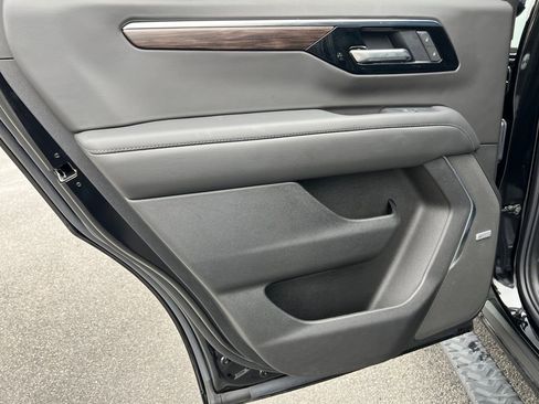 Certified 2025 Chevrolet Tahoe Z71 w/ Comfort Package image 22