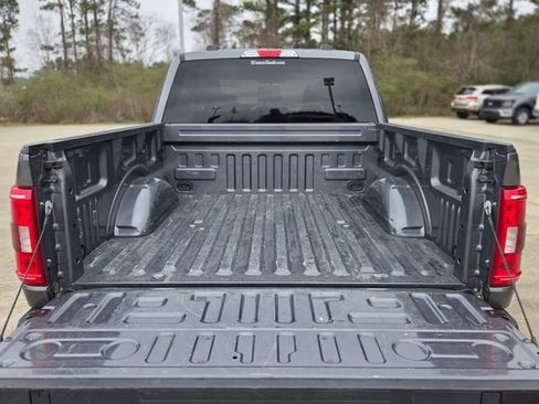 Used 2023 Ford F150 XLT image 5