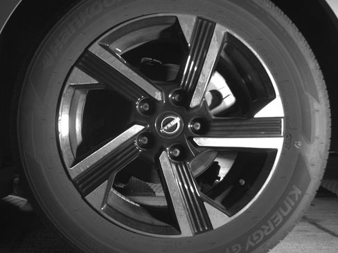 Used 2025 Nissan Sentra SV FWD image 14