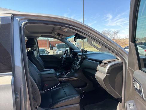 Used 2018 Chevrolet Tahoe LT image 11