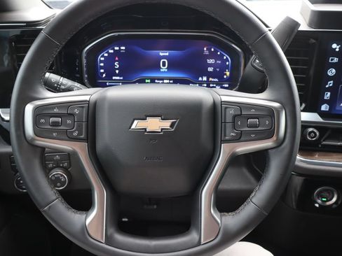 Used 2024 Chevrolet Silverado 1500 LT AWD/4WD image 6