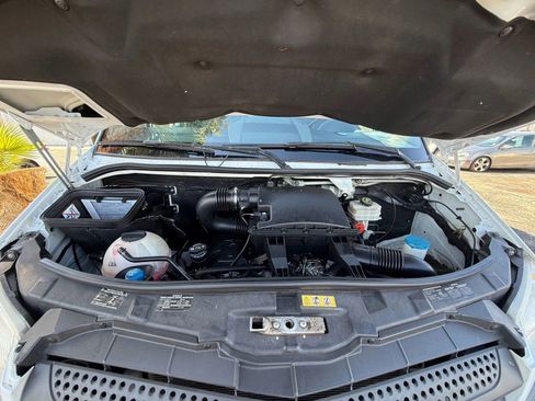 Used 2016 Mercedes-Benz Sprinter 3500 image 20