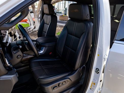 Used 2024 Chevrolet Silverado 1500 High Country w/ Technology Package image 29