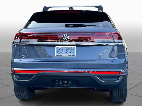 New 2026 Volkswagen Atlas Cross Sport SE FWD image 4