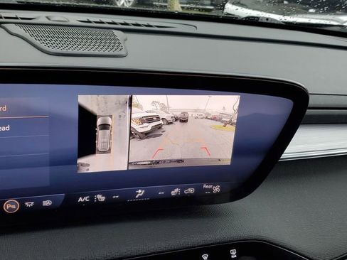 Used 2025 Buick Enclave Preferred image 21