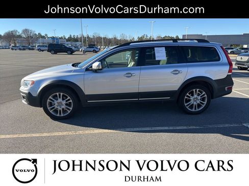Used 2016 Volvo XC70 T5 Platinum w/ Protection Package image 10