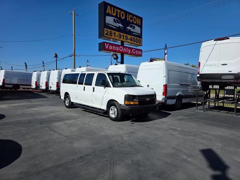 Used 2014 Chevrolet Express 3500 LS image 20